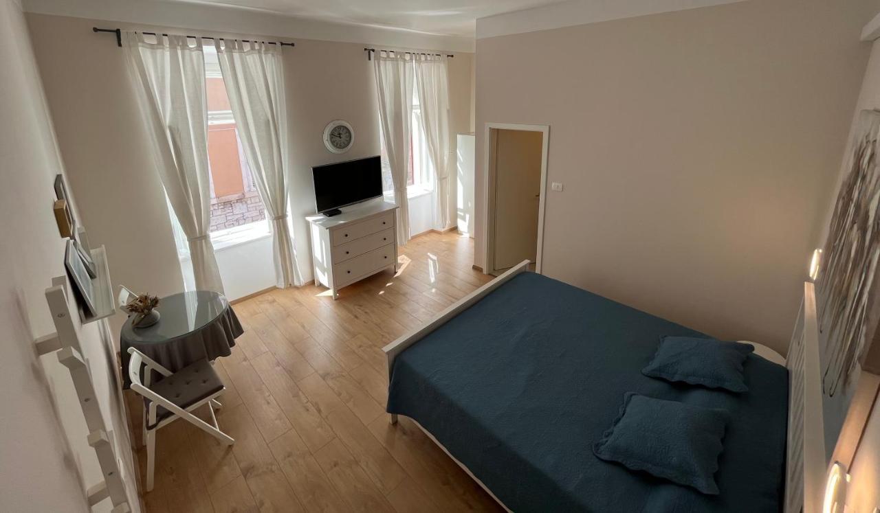 Apartment Check In Pula Luaran gambar